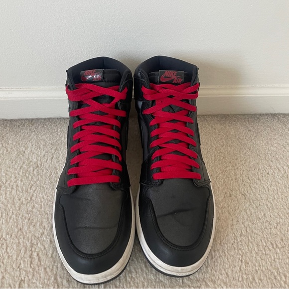 Air Jordan 1 Retro High OG 'Black Gym Red' - Picture 3 of 5
